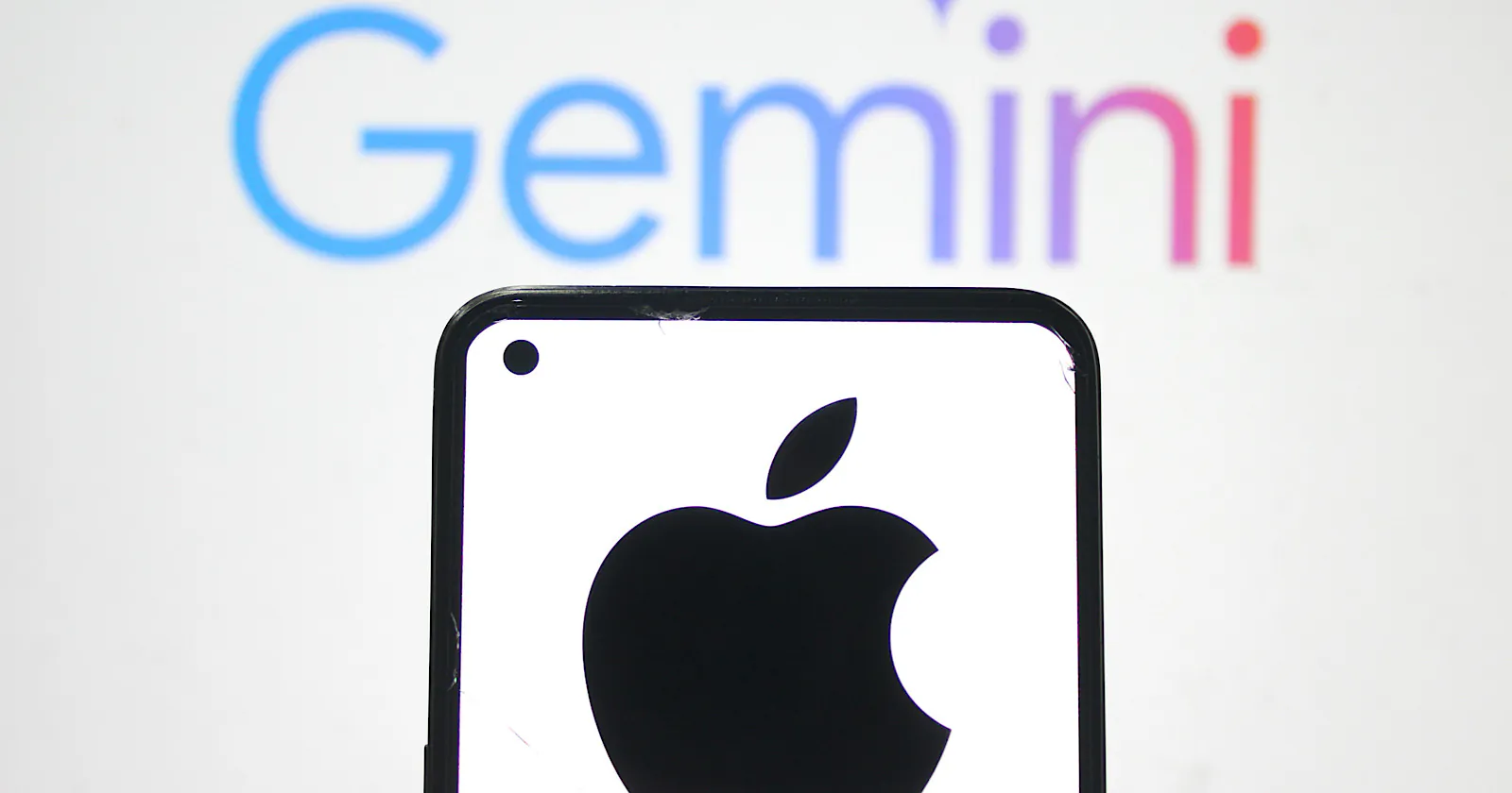 Read more about the article iOS 27 Leaks: Google Gemini Powers Siri & New AI Features